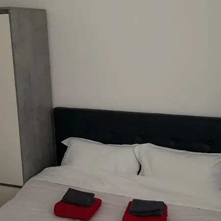 Coresi Apartment