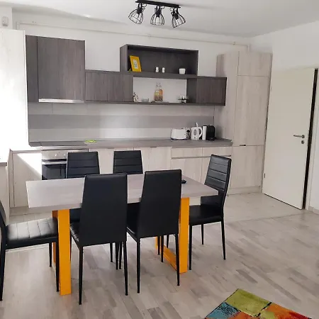 Coresi Apartment